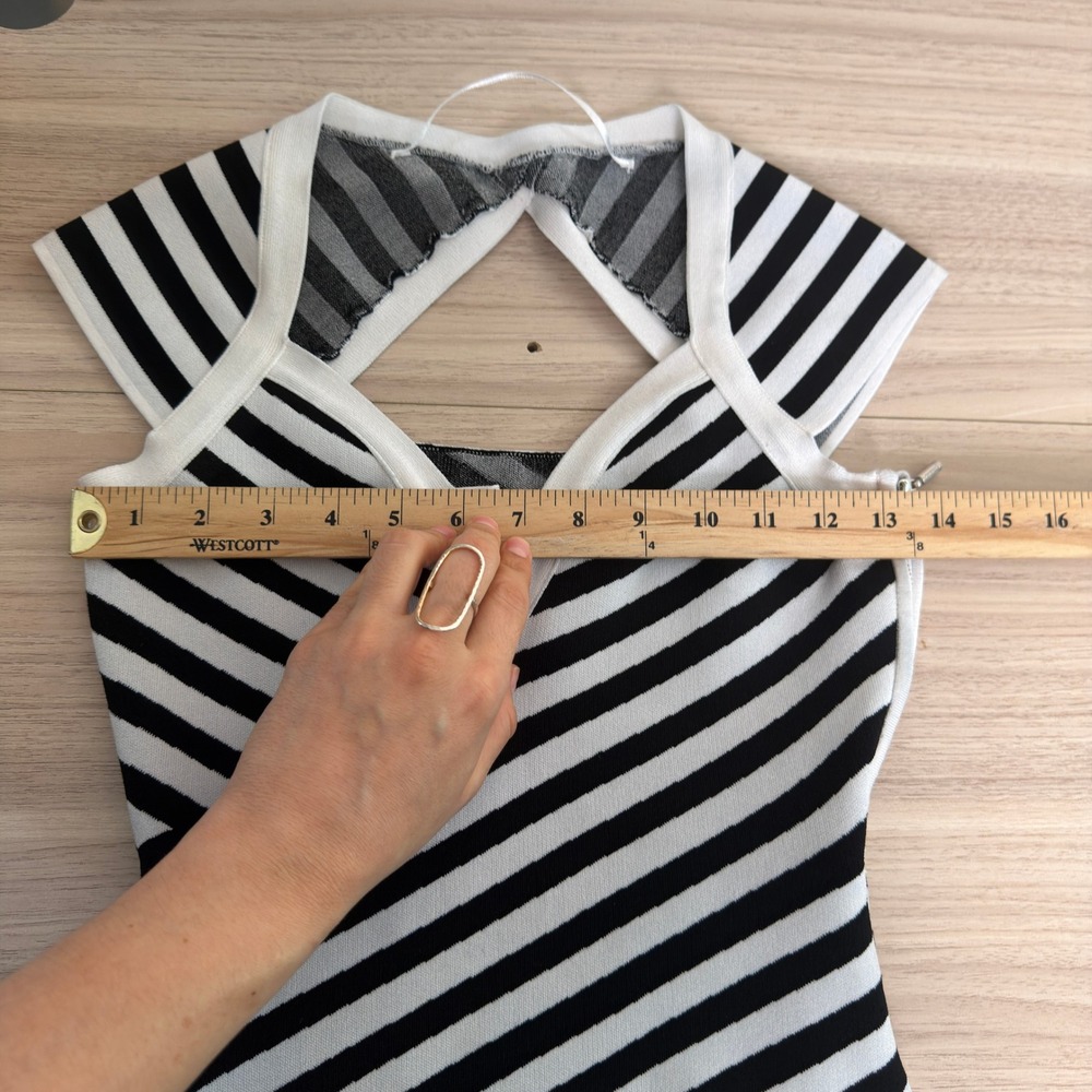 GUESS Bandage Dress Striped Bodycon Cutout Back Black‎ White Small Excellent - Picture 6 of 8